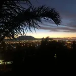Dusk 2 Dawn Self Catering Guest House