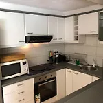 Dusk 2 Dawn Self Catering Guest House